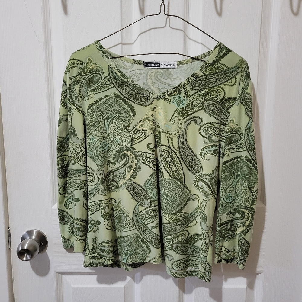 Vintage 90s y2k witchy paisley print green v-neck long sleeve tee small